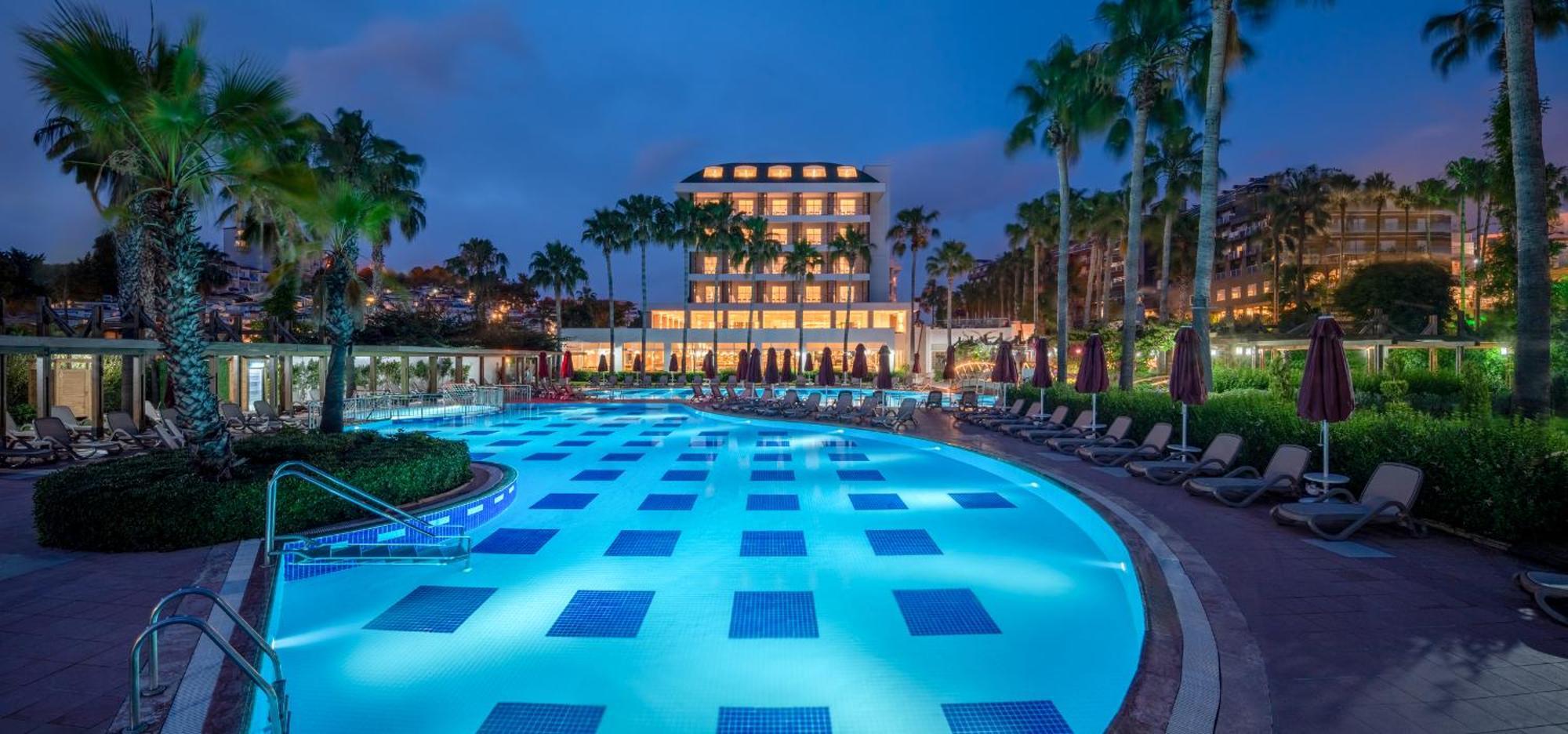 Trendy Palm Beach Adults Only Side Exterior photo