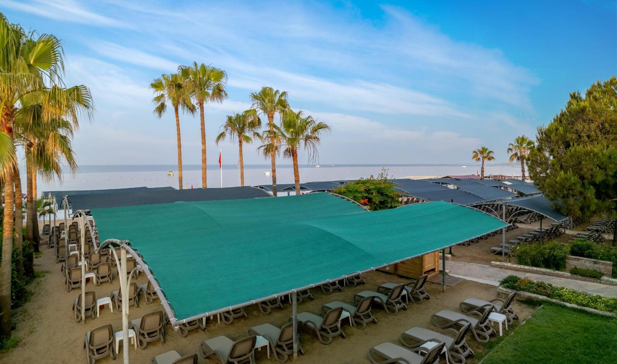 Trendy Palm Beach Adults Only Side Exterior photo