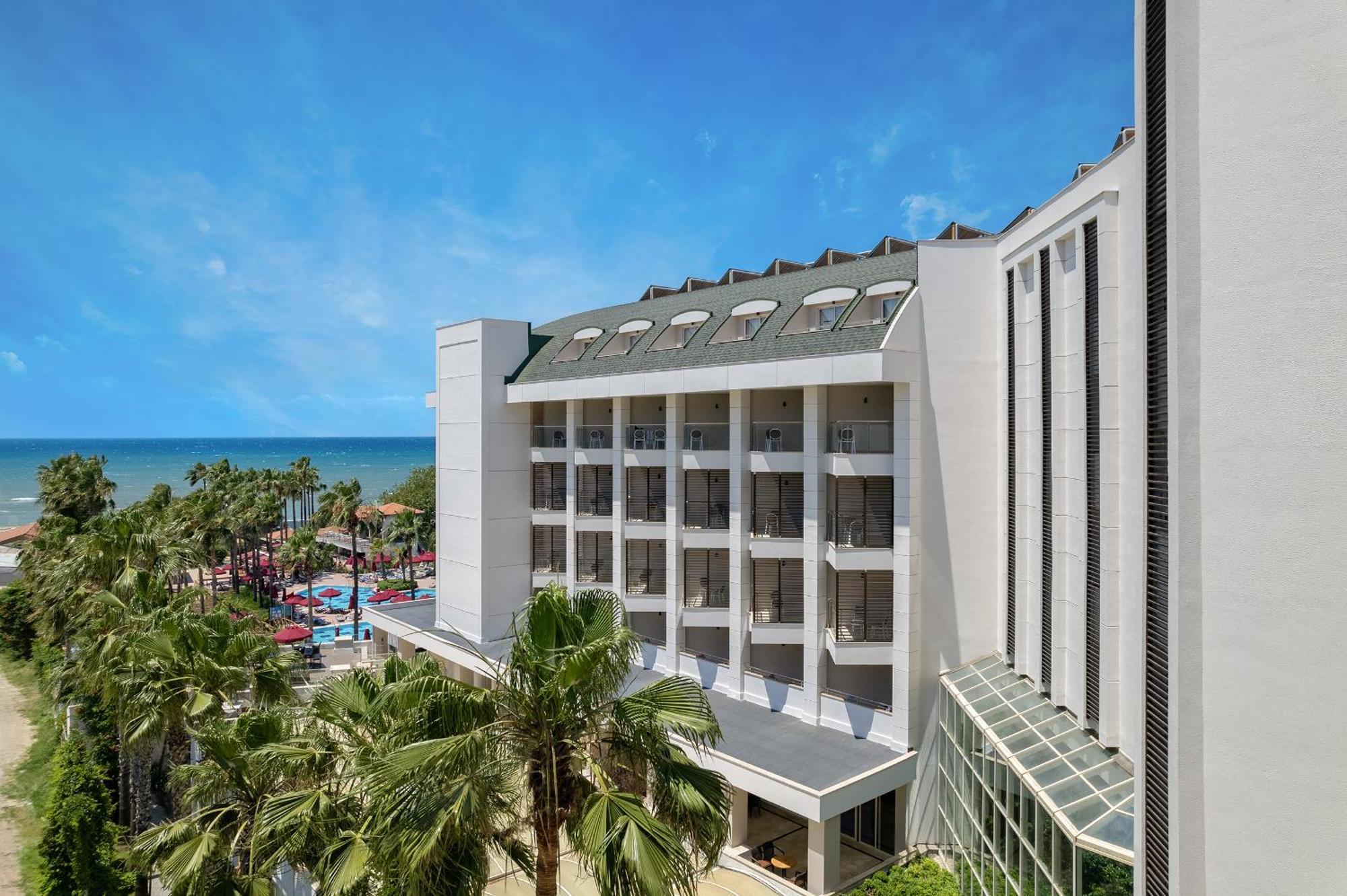 Trendy Palm Beach Adults Only Side Exterior photo